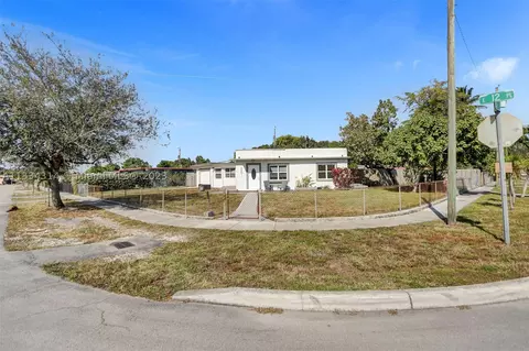 681 E 12th Pl, Hialeah, FL 33010 photo 1