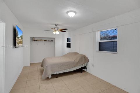 681 E 12th Pl, Hialeah, FL 33010 photo 20
