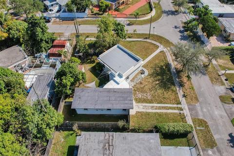 681 E 12th Pl, Hialeah, FL 33010 photo 58