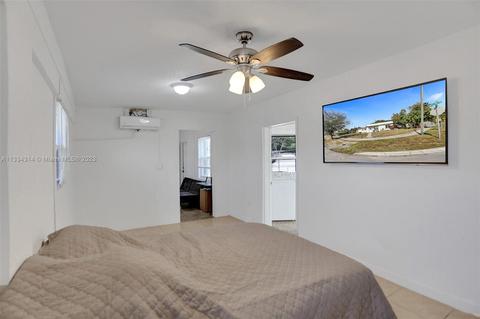 681 E 12th Pl, Hialeah, FL 33010 photo 22