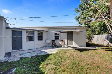 681 E 12th Pl, Hialeah, FL 33010 photo 9