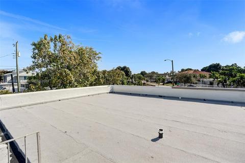 681 E 12th Pl, Hialeah, FL 33010 photo 10
