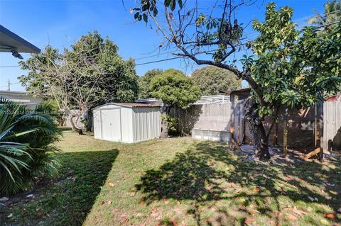 681 E 12th Pl, Hialeah, FL 33010 photo 7