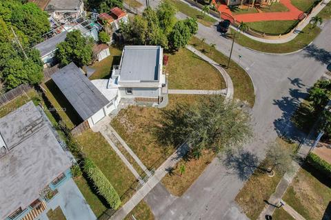 681 E 12th Pl, Hialeah, FL 33010 photo 51