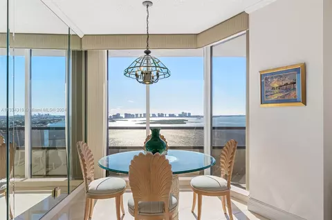100 Lakeshore Dr #2158, North Palm Beach, FL 33408
