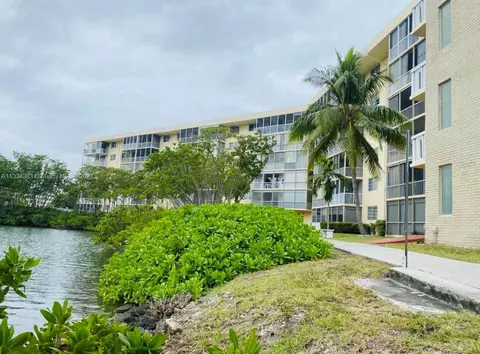 2930 Point East Dr #E305, Aventura, FL 33160