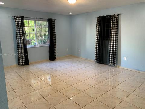 8150 W 8th Ct, Hialeah, FL 33014 photo 6