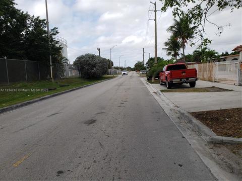 223 W 13th St, Hialeah, FL 33010 photo 10
