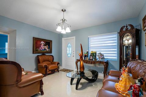 781 E 46th St, Hialeah, FL 33013 photo 4