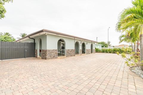 781 E 46th St, Hialeah, FL 33013 photo 1