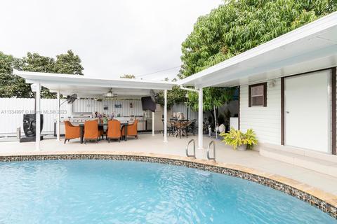 781 E 46th St, Hialeah, FL 33013 photo 28