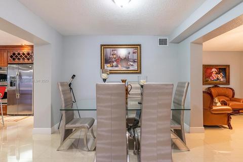 781 E 46th St, Hialeah, FL 33013 photo 8