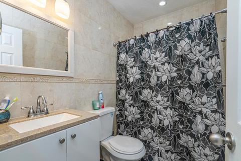 781 E 46th St, Hialeah, FL 33013 photo 16