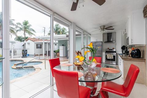 781 E 46th St, Hialeah, FL 33013 photo 21