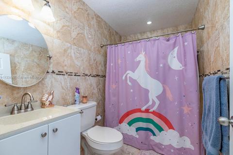 781 E 46th St, Hialeah, FL 33013 photo 19