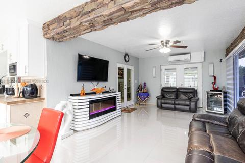 781 E 46th St, Hialeah, FL 33013 photo 22