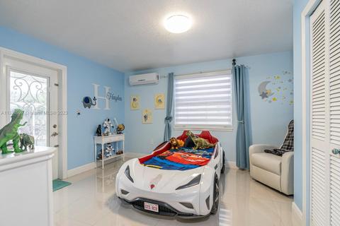 781 E 46th St, Hialeah, FL 33013 photo 14