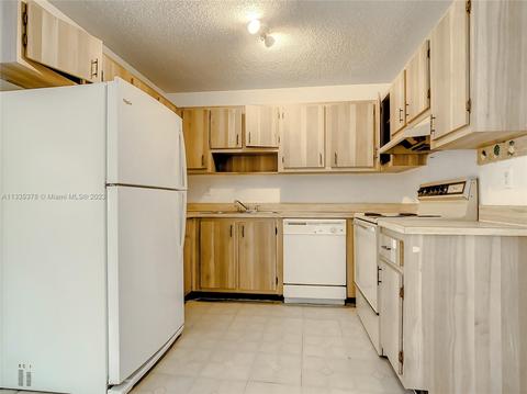 4583 SE Ontario Dr, Stuart, FL 34997 photo 12