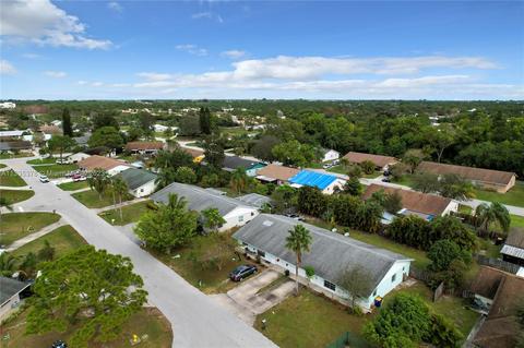 4583 SE Ontario Dr, Stuart, FL 34997 photo 3