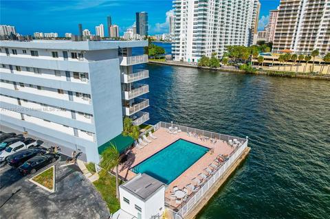 4000 NE 170th St #200, North Miami Beach, FL 33160