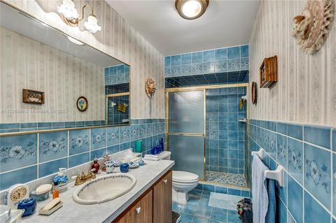 5690 W 9th Ct, Hialeah, FL 33012 photo 13