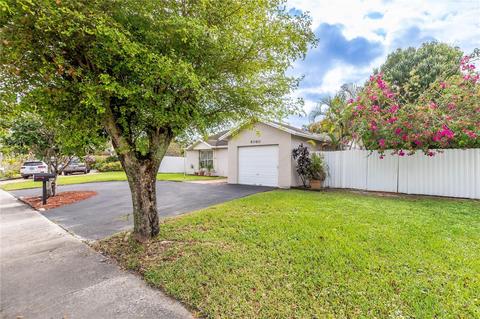6060 NW 199th St, Hialeah, FL 33015 photo 9