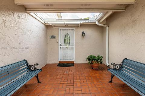 6060 NW 199th St, Hialeah, FL 33015 photo 2