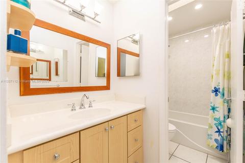 6060 NW 199th St, Hialeah, FL 33015 photo 29