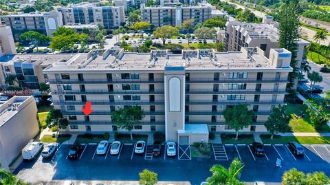 3 Royal Palm Way #201, Boca Raton, FL 33432