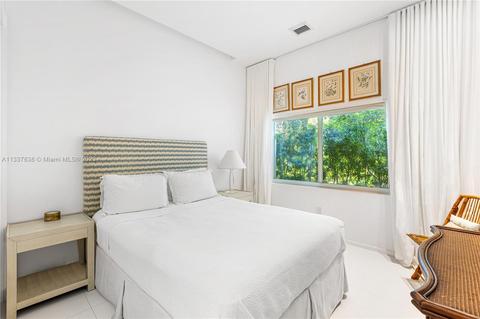 Bedroom - 345 Harbor Ct, Key Biscayne, FL 33149 photo 4 of 9