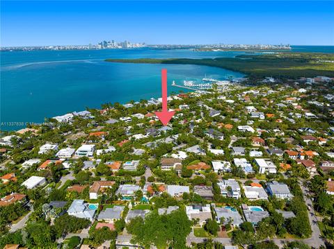 View/Area - 345 Harbor Ct, Key Biscayne, FL 33149 photo 10 of 11