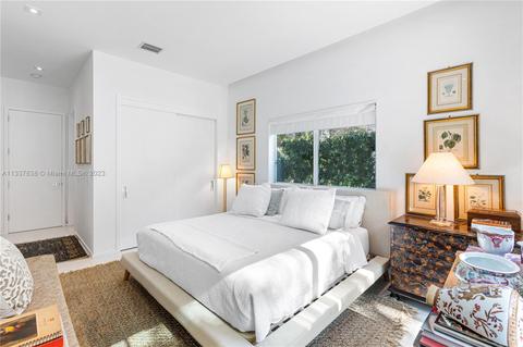 Bedroom - 345 Harbor Ct, Key Biscayne, FL 33149 photo 3 of 9