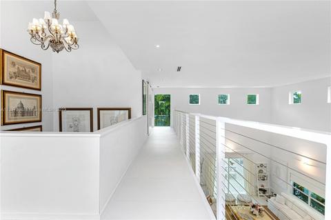 Entry Way - 345 Harbor Ct, Key Biscayne, FL 33149 photo 1 of 2