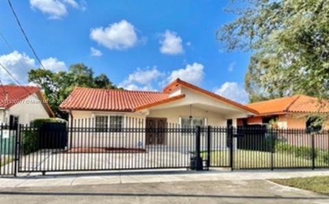 422 NW 23 Pl, Miami, FL 33125