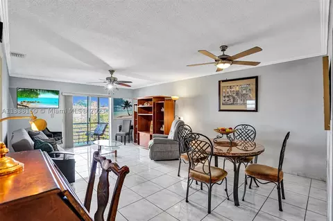 16790 NE 14th Ave #302, Miami, FL 33162