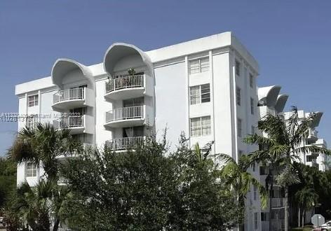 492 NW 165th St Rd #C409, Miami, FL 33169