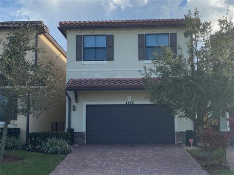 4842 NW 56th Ct, Tamarac, FL 33319
