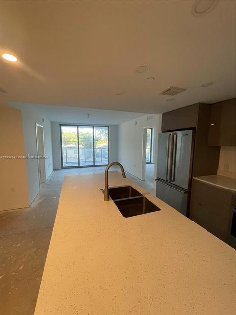 13800 Highland Dr #207, North Miami Beach, FL 33181