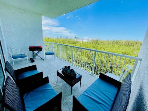 15051 Royal Oaks Ln #605, North Miami, FL 33181