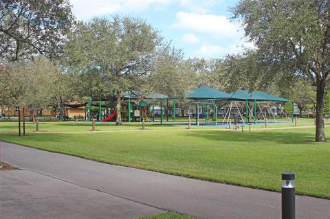 8525 Menteith Ter, Miami Lakes, FL 33016 photo 57