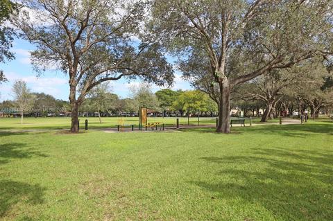 8525 Menteith Ter, Miami Lakes, FL 33016 photo 51