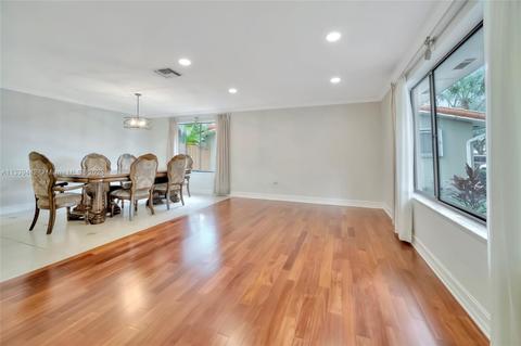 8525 Menteith Ter, Miami Lakes, FL 33016 photo 6