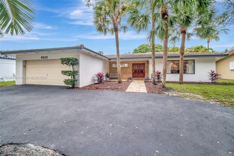 8525 Menteith Ter, Miami Lakes, FL 33016 photo 9