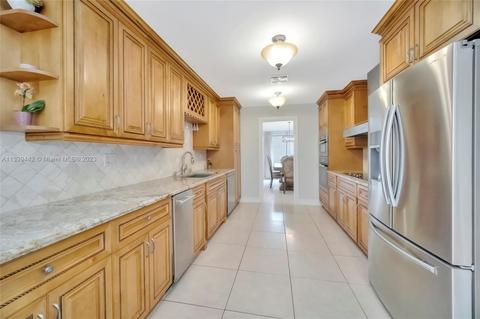 8525 Menteith Ter, Miami Lakes, FL 33016 photo 14