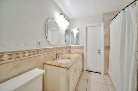 8525 Menteith Ter, Miami Lakes, FL 33016 photo 23