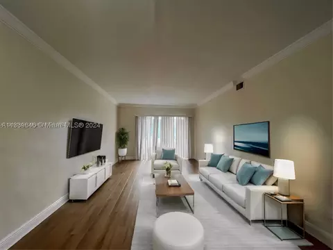 941 NE 169th St #224, North Miami Beach, FL 33162