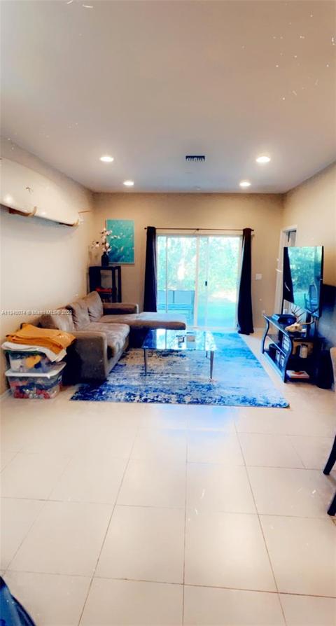1570 SE Sheffield Ter #101, Stuart, FL 34994 photo 4