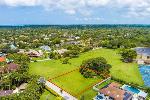 8800 SW 165th Ter, Palmetto Bay, FL 33157