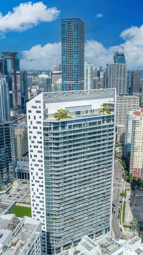 1300 Brickell Bay Dr #3002, Miami, FL 33131