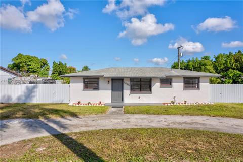 10261 SW 168th St, Miami, FL 33157